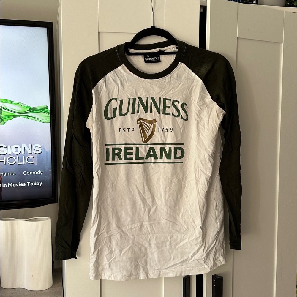 Guinness White and Green Long Sleeve Shirt - Relaxed Fit